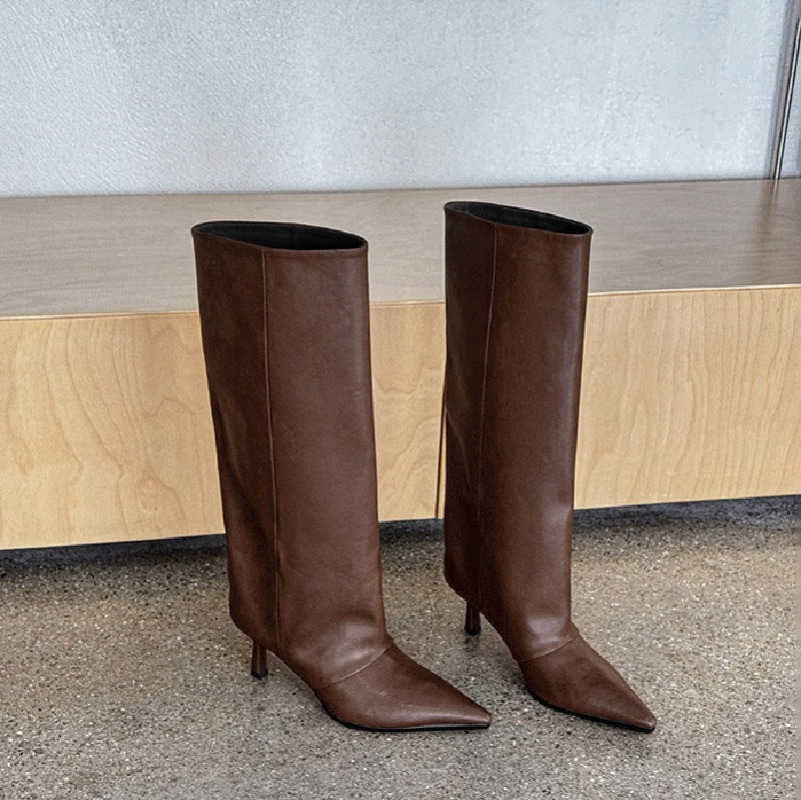 Knee High Boots Women - 気品あふれるニーハイブーツ 2026年秋の新作、柔らかい革素材、ポインテッドトゥ、細めのヒール、ストレートレッグ、細身のハイヒール。