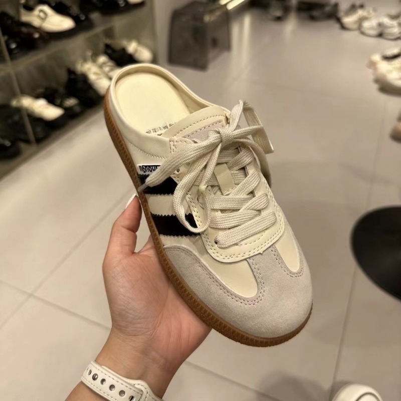 Women'S Shoes Clogs - 女性ミュール靴スポーツラウンドトゥフラット女性の靴カジュアルスニーカー下駄プラットフォーム夏スリップオンクリーパー包頭スリッパ